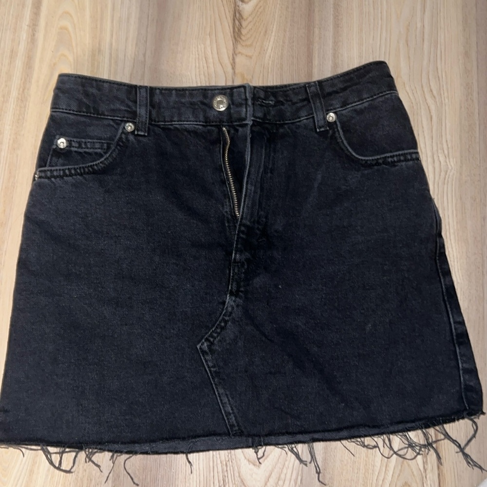 TOP SHOP black denim mini skirt